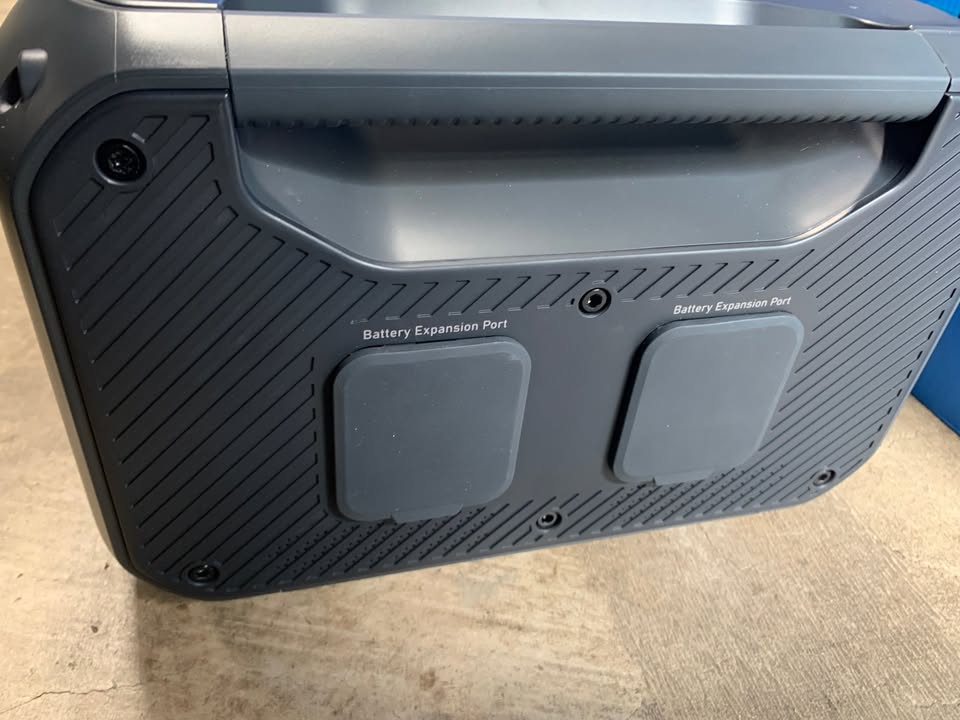 Like New Bluetti B300K Expansion Battery in Junction City, OR (photo 2) — photo 2