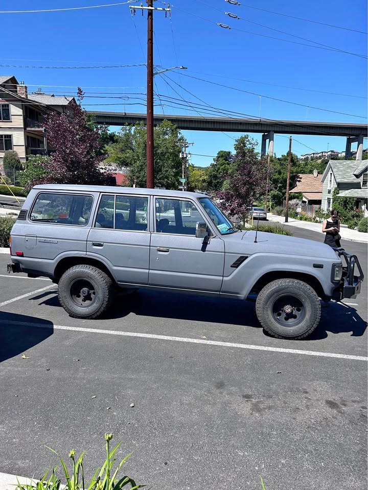 1988 Toyota Landcruiser in Spokane, WA (photo 1)