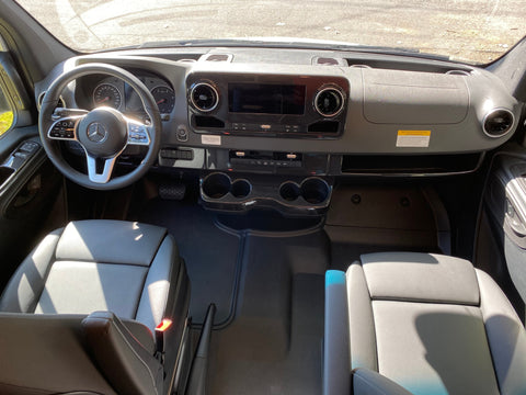 2021 Mercedes-Benz 4x4 Winnebago Revel — photo 4