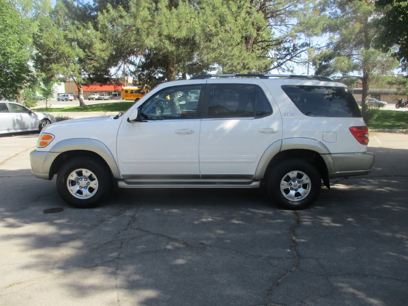 2002 Toyota sequoia sr5 4x4 in Reno, NV (photo 5) — photo 5