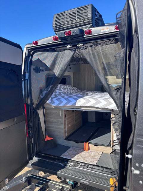 "Cali Camper Van" 2023 Winnebago Solis 59PX — photo 2