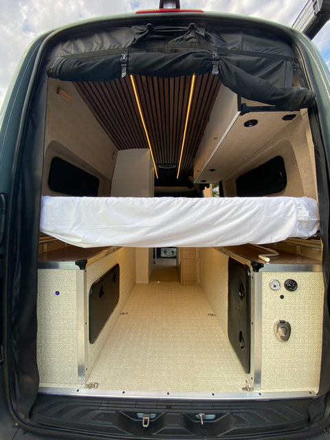 Luxury Van for 2! 2022 Mercedes Benz Sprinter 4*4 144 overland rental