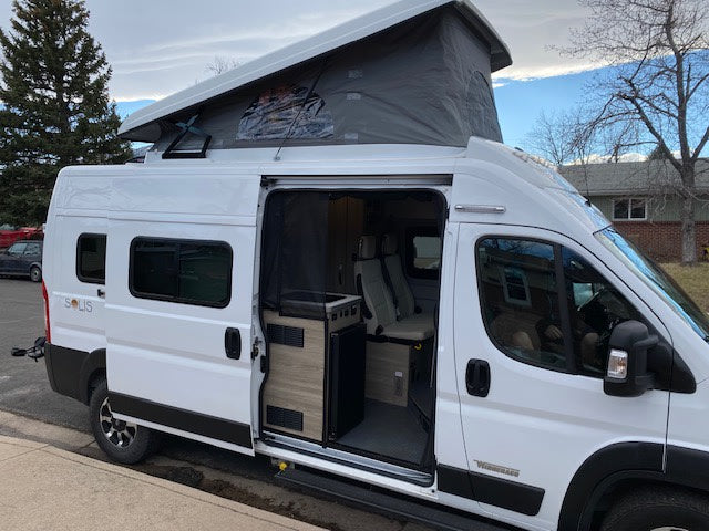 Family Adventure Van I Seats 4 I Sleeps 4 I Heated I 2021 Winnebago Solis — photo 16
