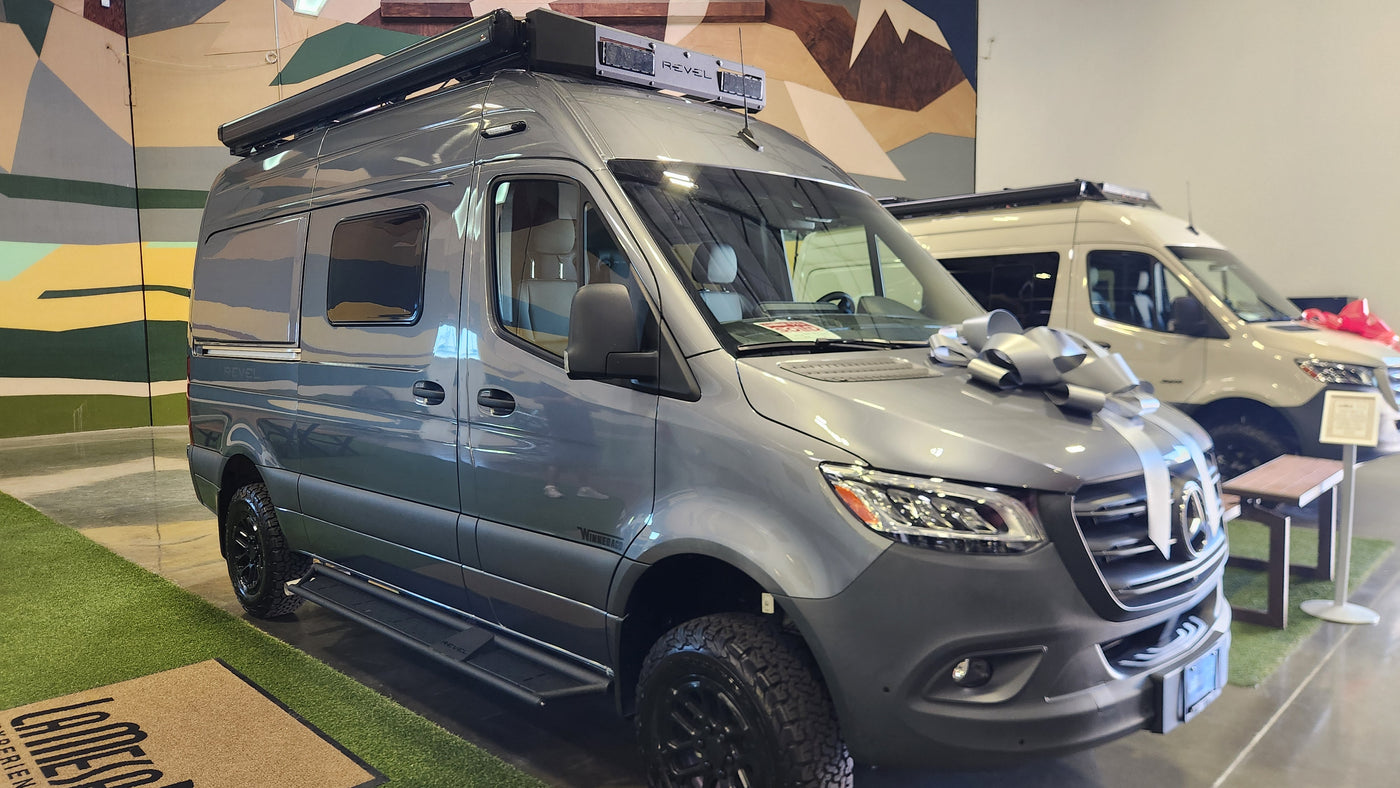 2025 AWD Winnebago Revel 44E "Elroy" Unlimited Miles Montana +  Starlink — photo 4