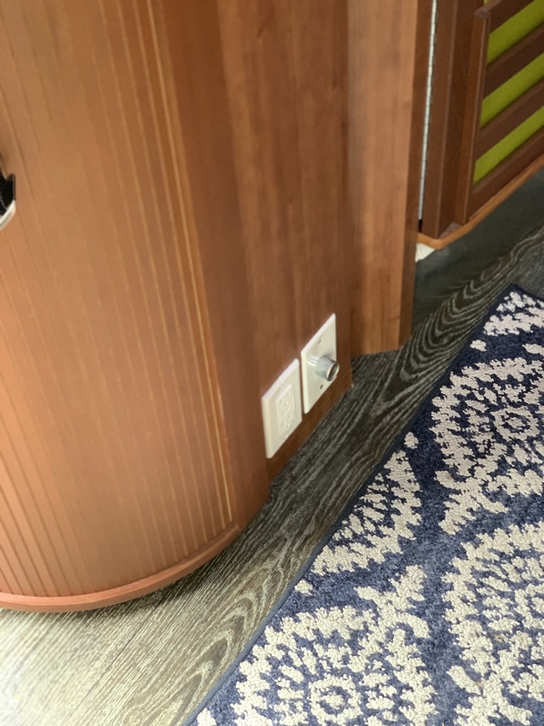  and a window with blinds.|Inside an RV rental — photo 7