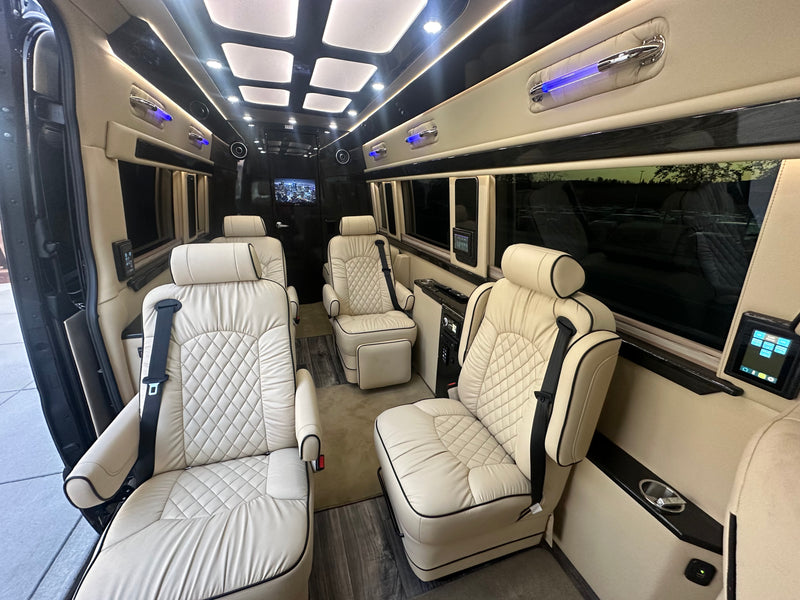 Mercedes Benz Day Cruiser — photo 16