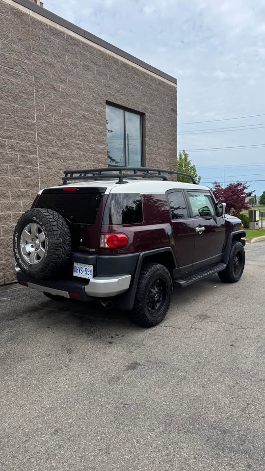 2007 Toyota FJ Cruiser in Waterloo, ON (photo 3)