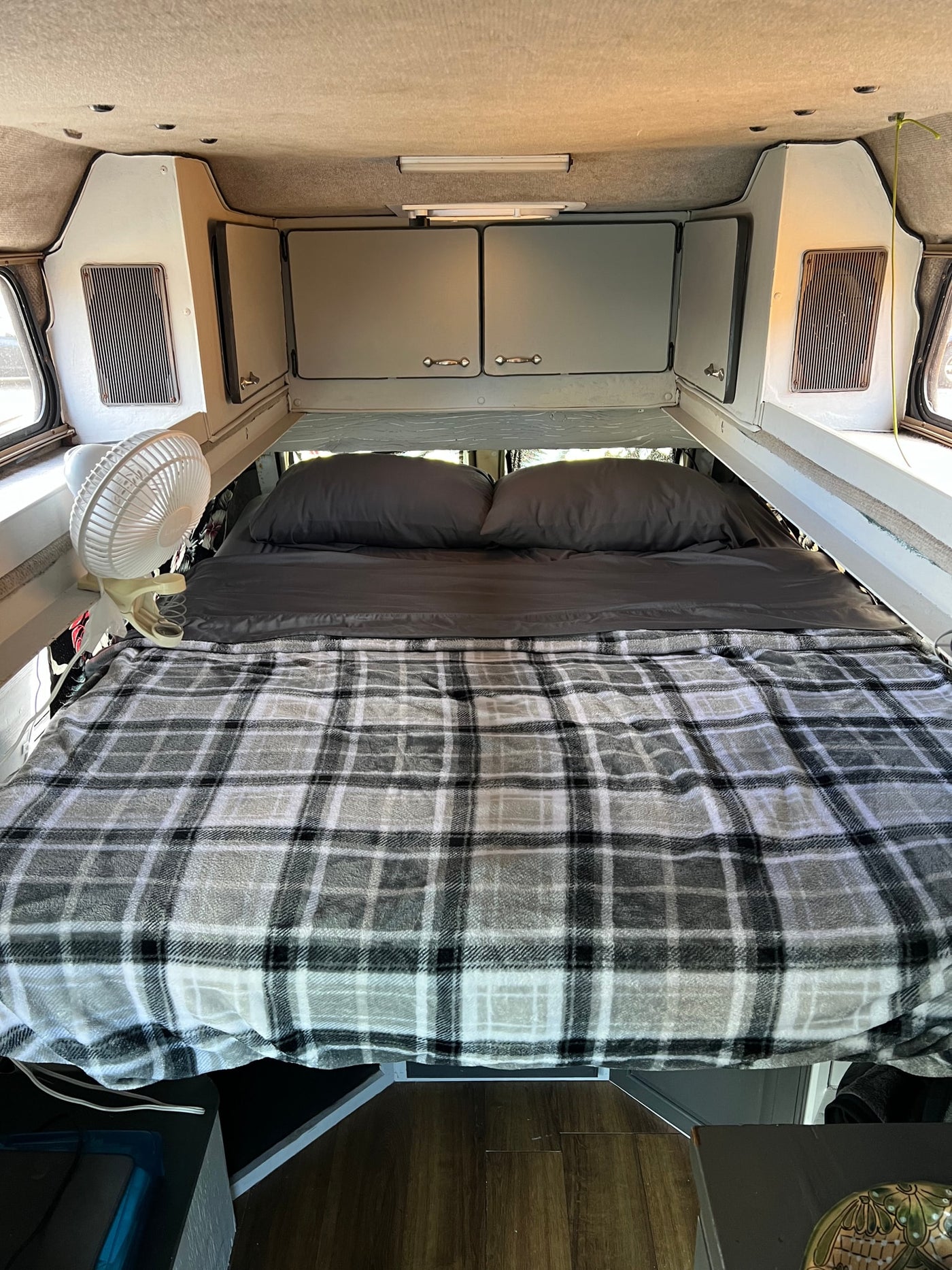  perfect for Hawaii adventures.|White adventure **rv rental** by the ocean & mountains — photo 10
