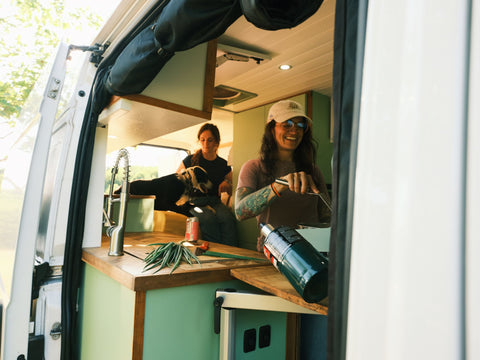 Top Notch Vans - Suzy - Sleeps and Seats 2! overland rental