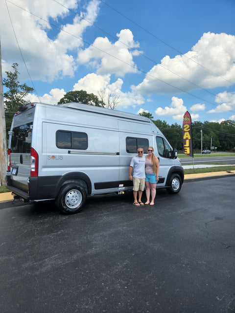 2022 Winnebago Solis 59P — photo 4