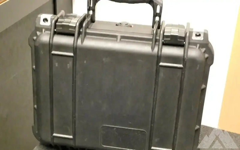 Pelican 1400 Lockable Hard Case — used cases & cargo boxes for sale — photo 1