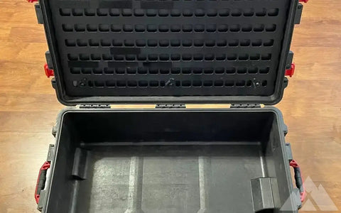 Pelican case 1650 rolling box with detachable moll