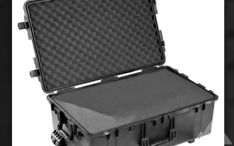 Pelican Case 1650 w/ Molle lid insert — used cases & cargo boxes for sale (photo 2) — photo 2