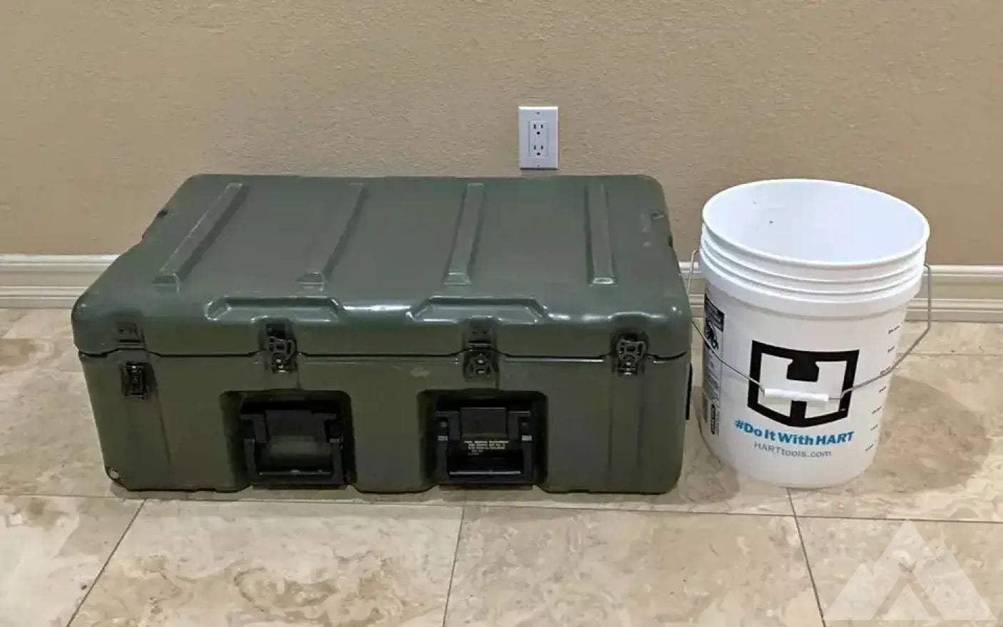 Pelican - Hardigg Military Hard Case - Low Profile — used cases & cargo boxes for sale