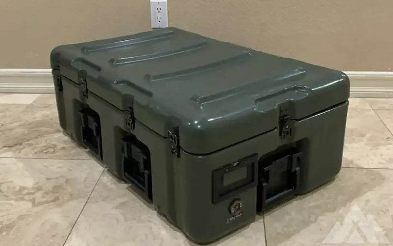 Pelican - Hardigg Military Hard Case - Low Profile — used cases & cargo boxes for sale (photo 2) — photo 2