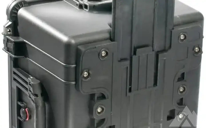 Pelican Protector Case 1620 Wheeled with foam — used cases & cargo boxes for sale (photo 2) — photo 2