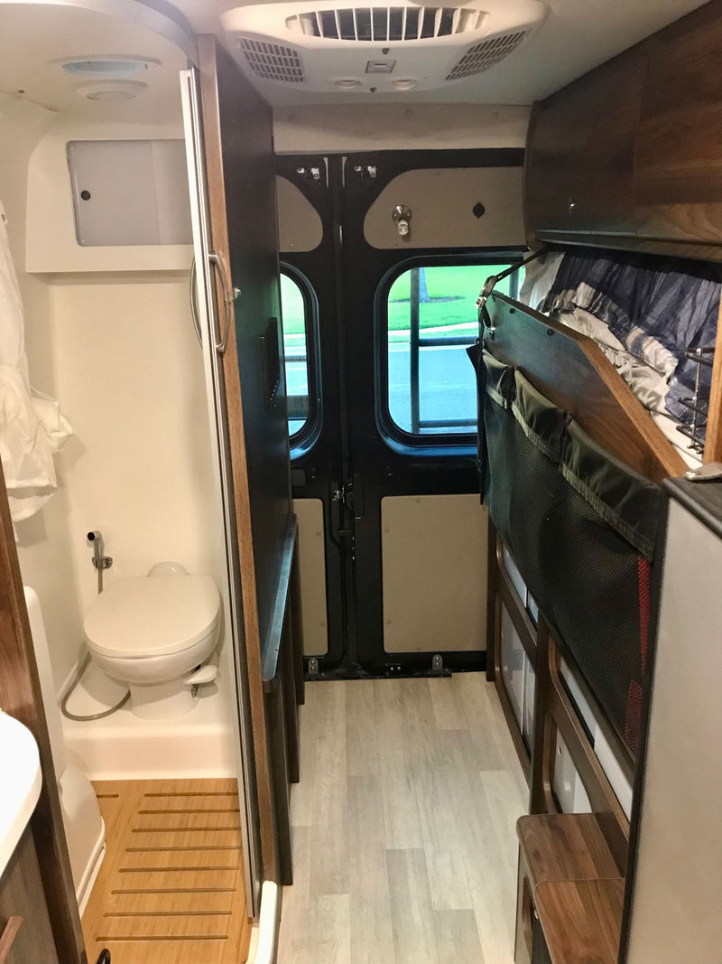 2020 Winnebago Travato 59GL (lithium, unlimited AC, pet friendly,sleeps 4) — photo 18