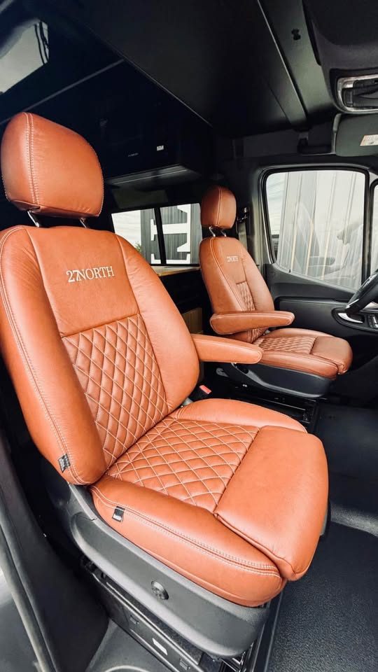 2026 Mercedes-Benz 27north vog — photo 4