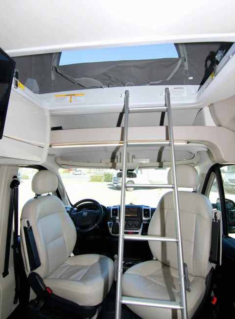 Maisey VAN Haven: 2022 Thor Tellaro 20AT (RAM Promaster) — photo 5