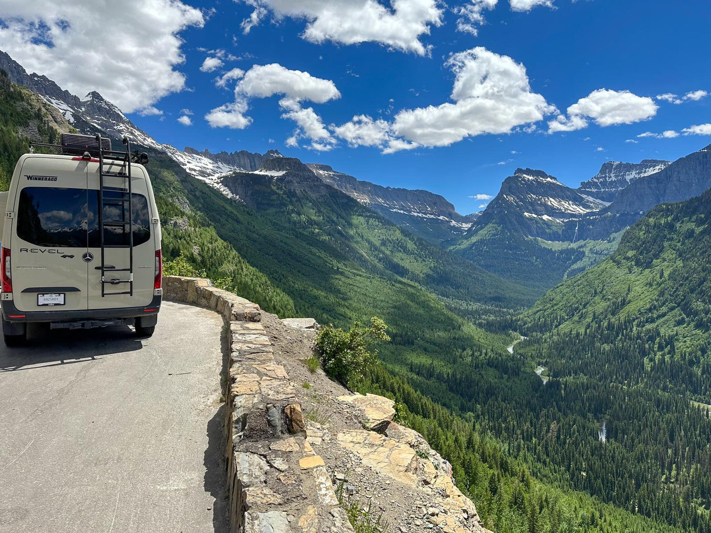 2024 4WD Winnebago Revel 44E "Jane" Unlimited Miles Montana + Starlink — photo 6
