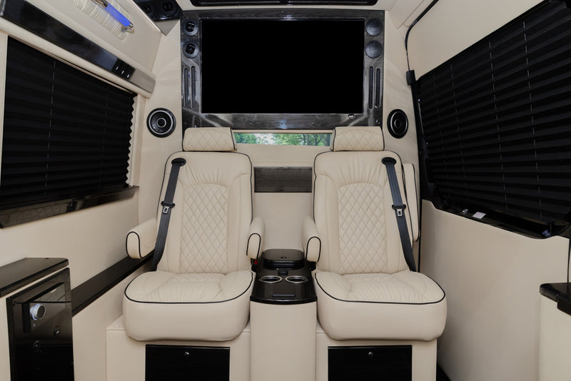  central console with cup holders — photo 9
