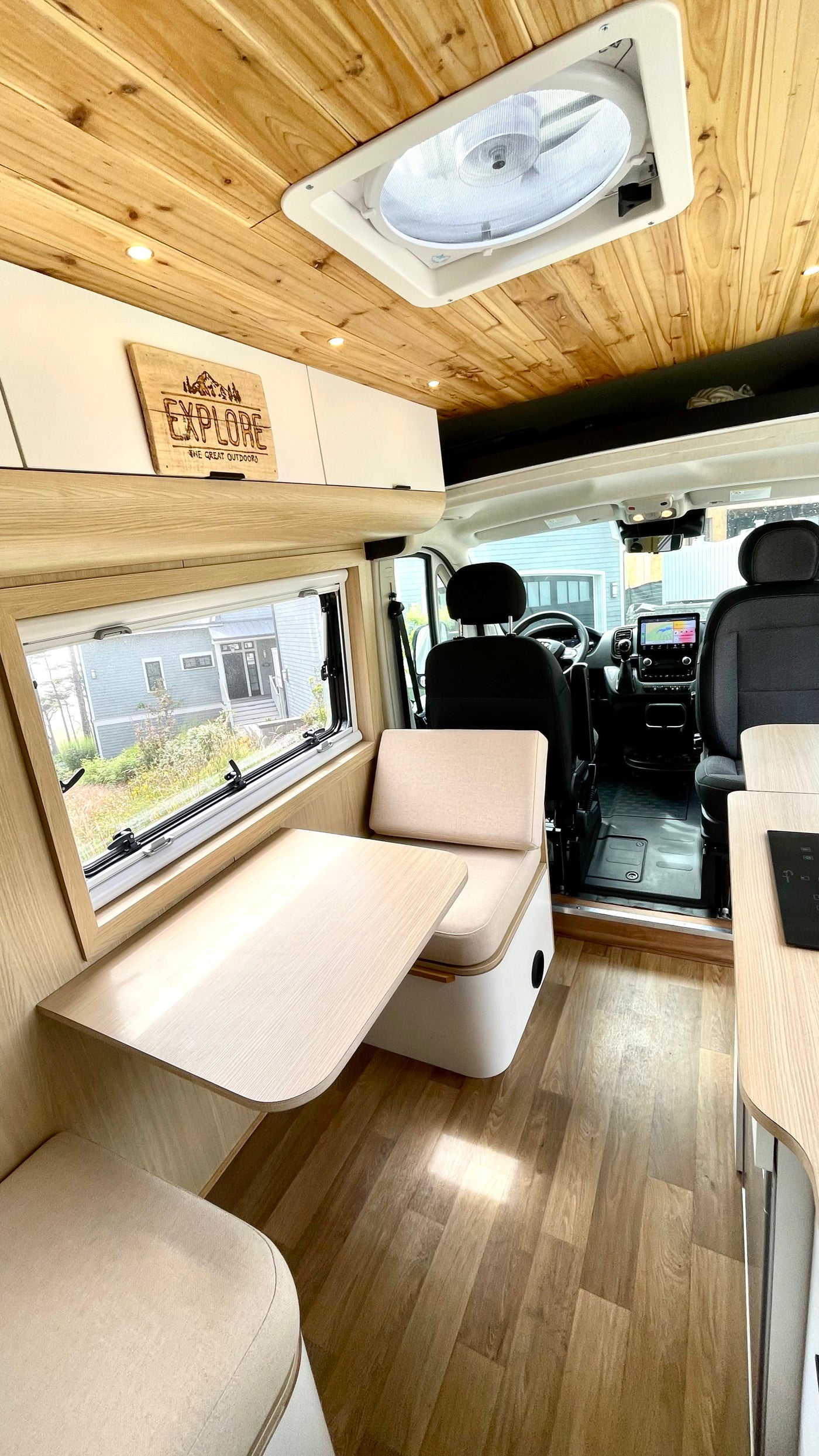 "Ramrod" 2022 Promaster, 3-4 days off grid! Hot shower! Luxury Amenities — photo 8