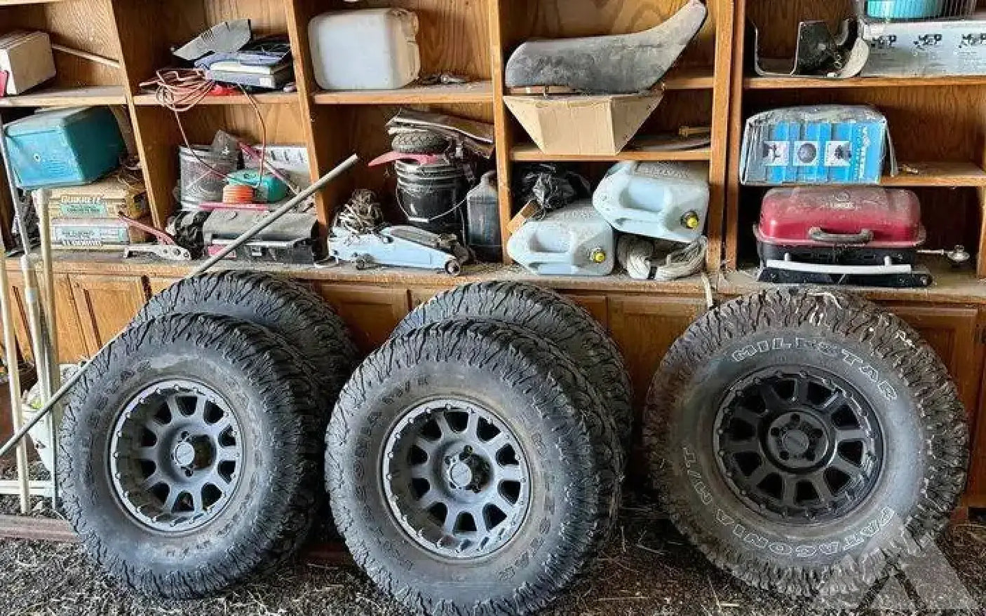 Pro Comp Wheels 17 inches Milestar 37 12.5 inches — used set of wheels tires for sale