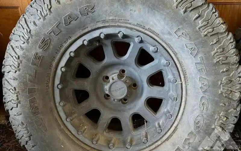 Pro Comp Wheels 17 inches Milestar 37 12.5 inches — used set of wheels tires for sale (photo 4) — photo 4