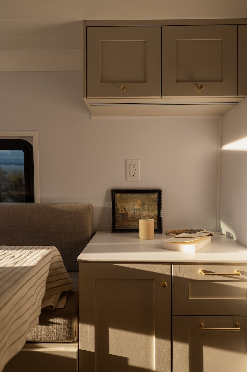 Custom Built Luxury Home On Wheels! — photo 9
