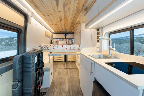 Jean Claude VAN VAN - 2022 Fully Loaded Four-Season Camper — photo 3