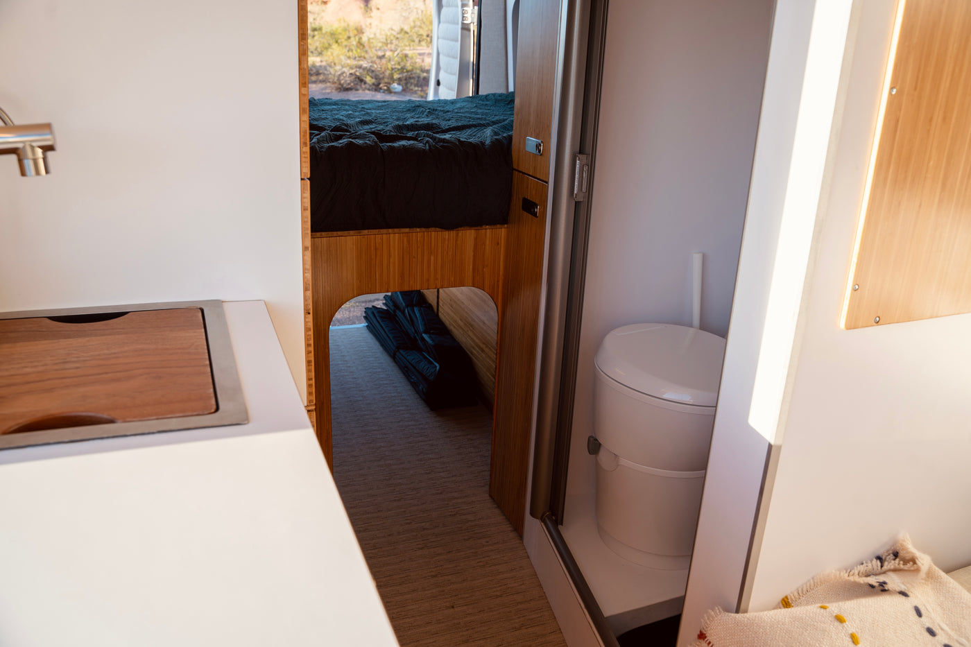 "Sylvan" | Noovo Lite - Heating, AC, Indoor Shower — photo 11
