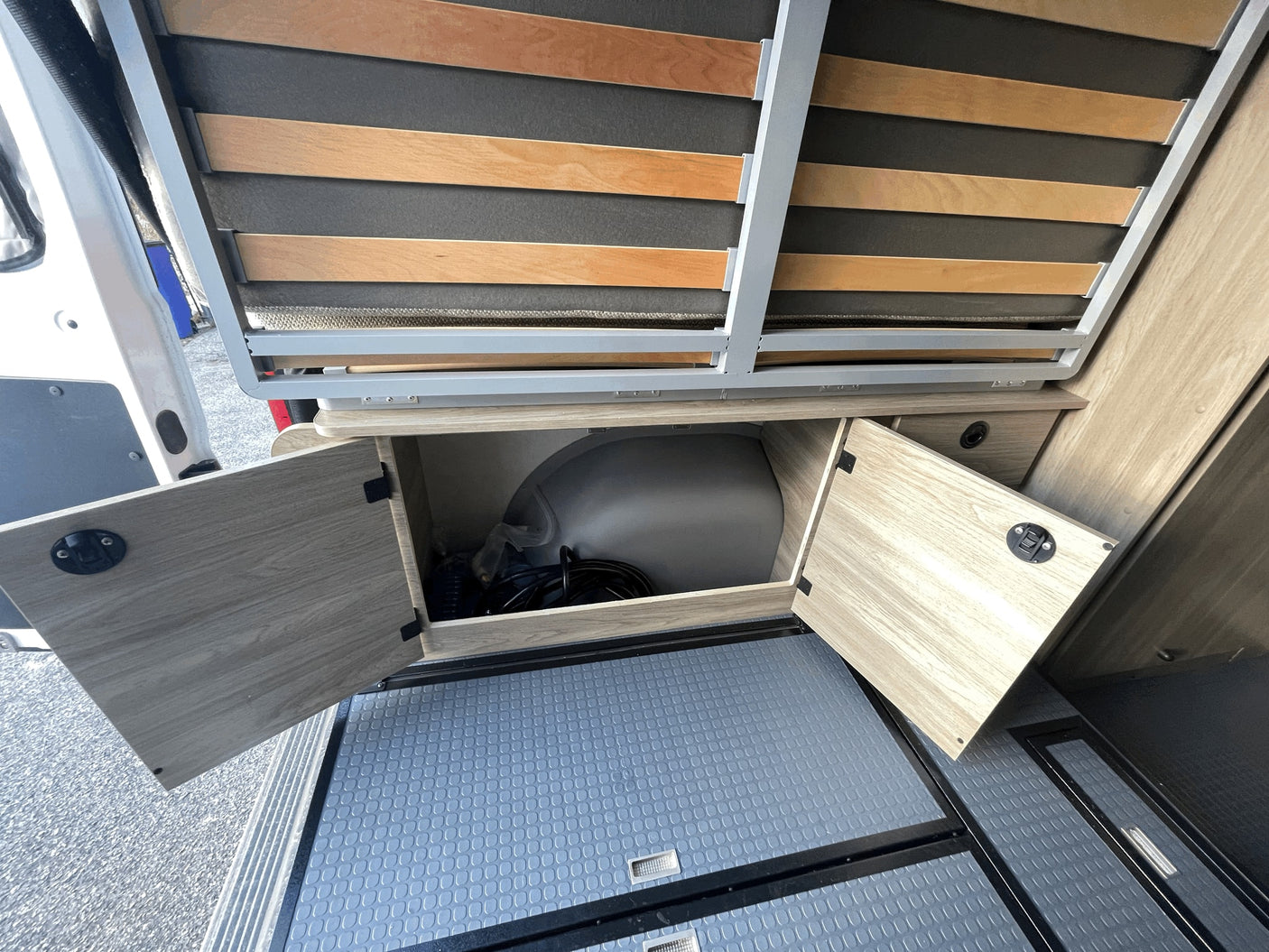  and pull-out storage.|Inside an RV rental