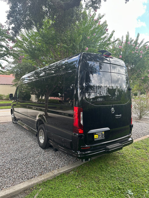 Luxury Sprinter Van — photo 3
