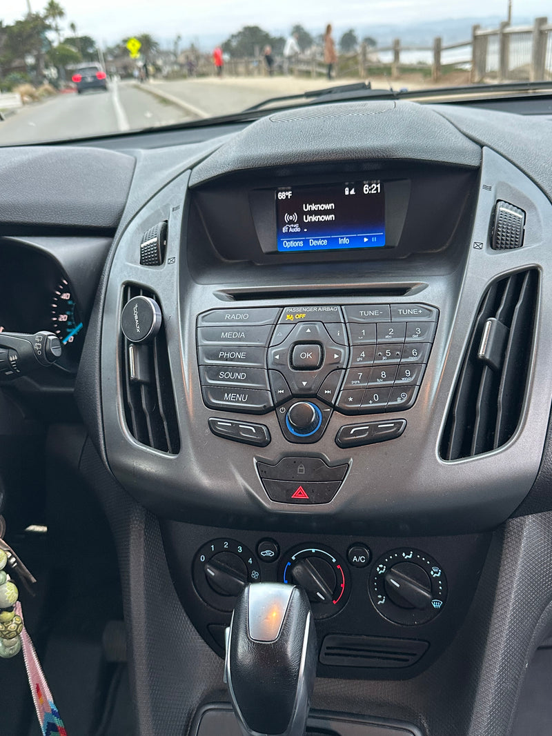 Transit Connect Micro Camper- Easy to drive, fully equipped! — photo 10