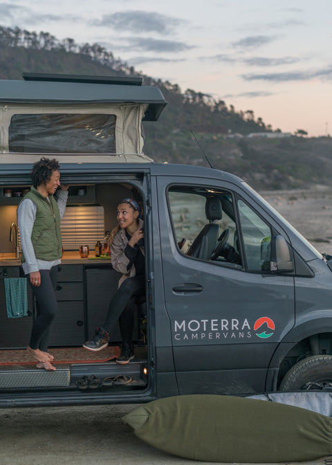 Mercedes 4x4 All-Inclusive Luxury Pop-Top Campervan — photo 5