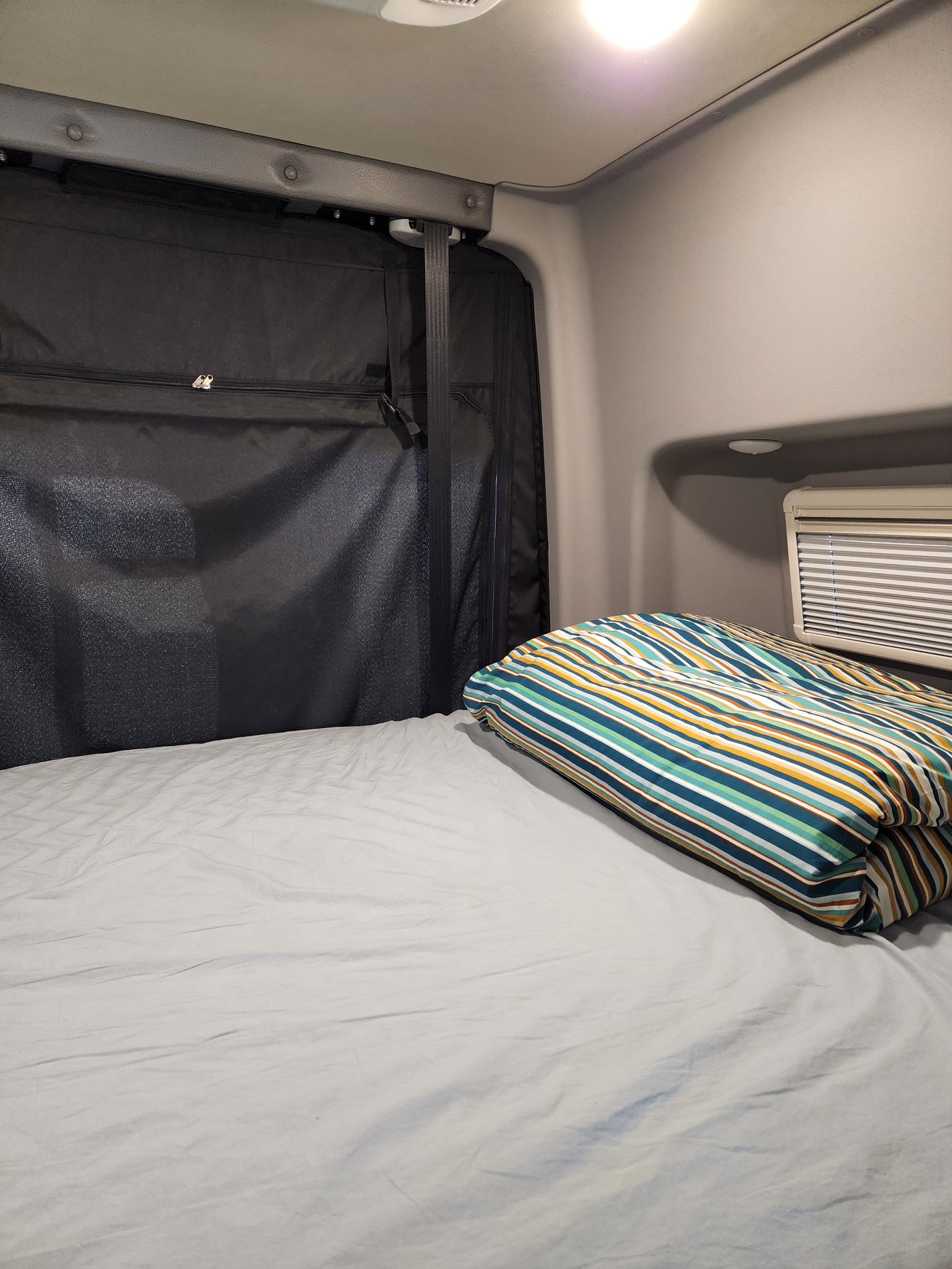 4WD Winnebago Revel 44E "Rosie" Unlimited Miles Mighty 5 + Starlink — photo 16