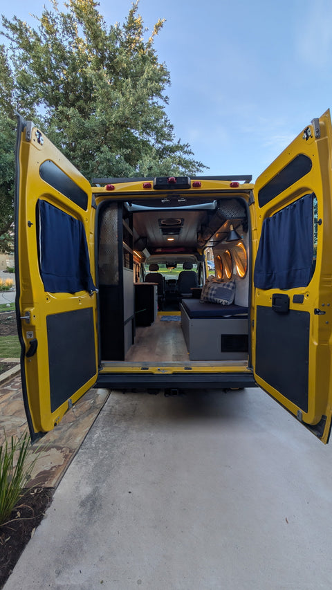 The Yellow Submarine, 2022 ProMaster | AC, Electric, Roof Deck, TV & Awning — photo 4