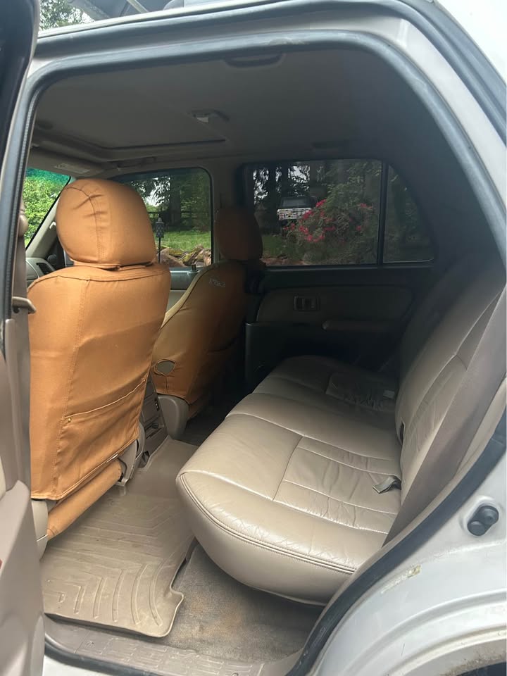 2001 Toyota 4Runner · Limited Sport Utility 4D in Oregon City, OR (photo 10) — photo 10