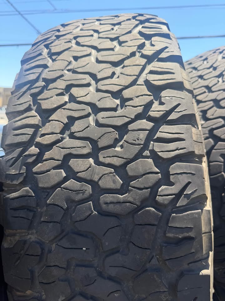 4 tires 37x12.5R17 BFGoodrich All-Terrain T/A KO2 Tires used in San Francisco, CA (photo 5)