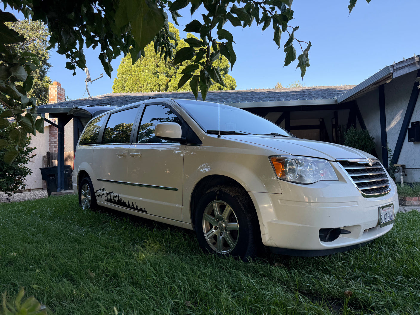 Tiny RV Mini Camper Van – Chrysler Town & Country