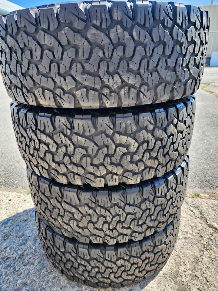 Very Nice Set of BFG Lt 265/60/18 KO2 10ply in Spokane, WA (photo 1)