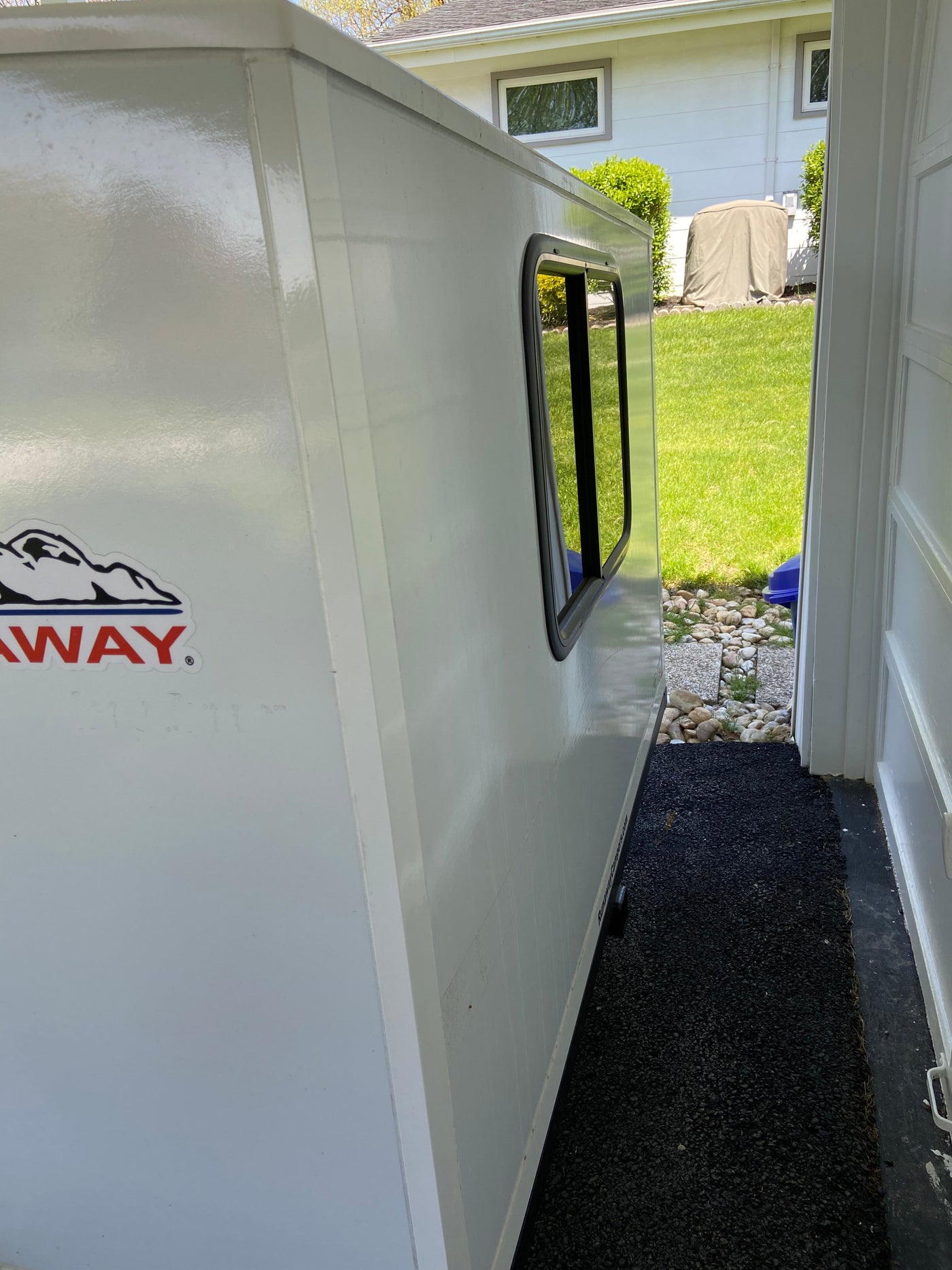 2021 Runaway Campers Rangerunner - Pets Welcome! — photo 9