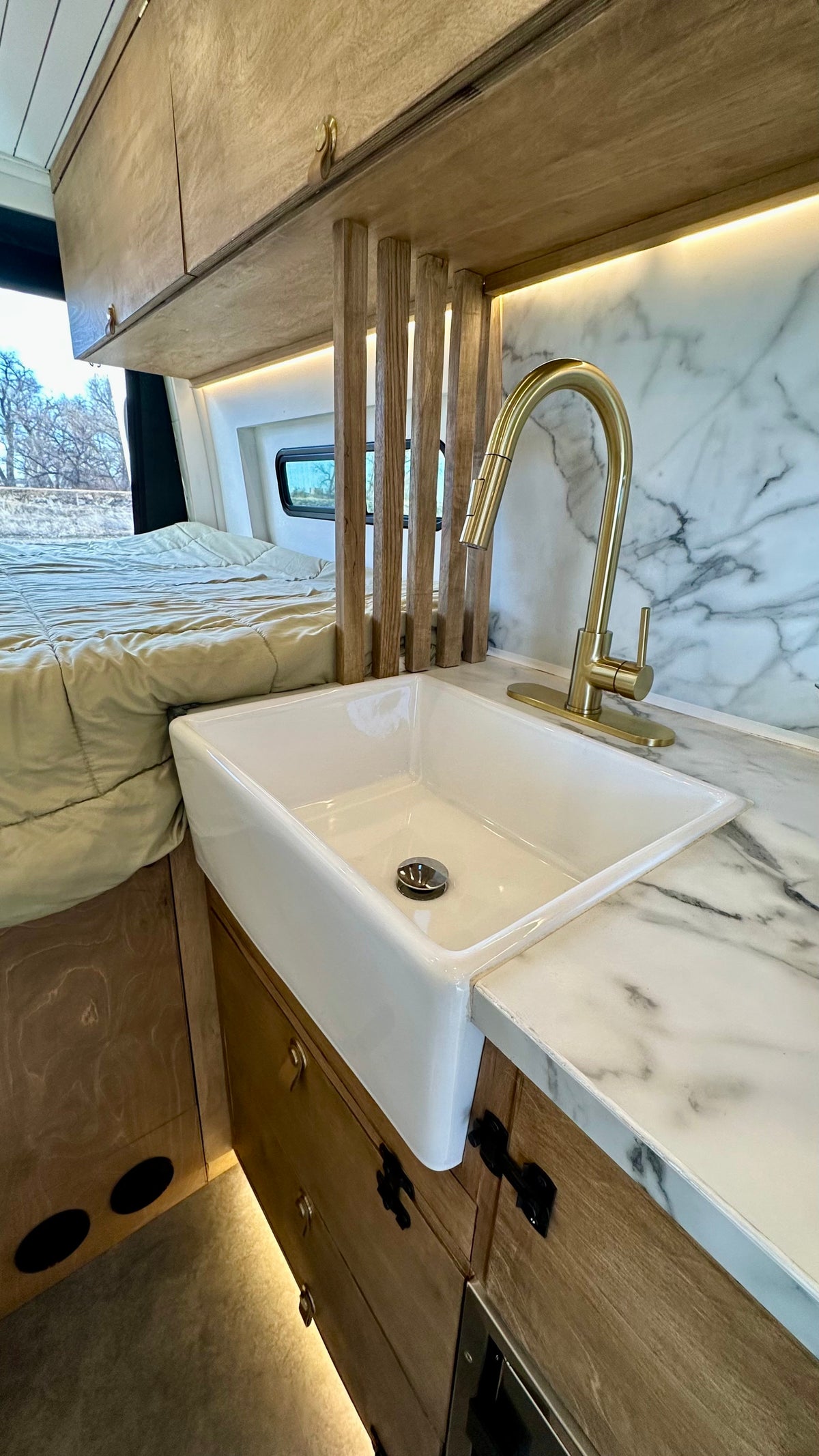 Luxury Mercedes Sprinter 4x4 Campervan “Sully” — photo 13