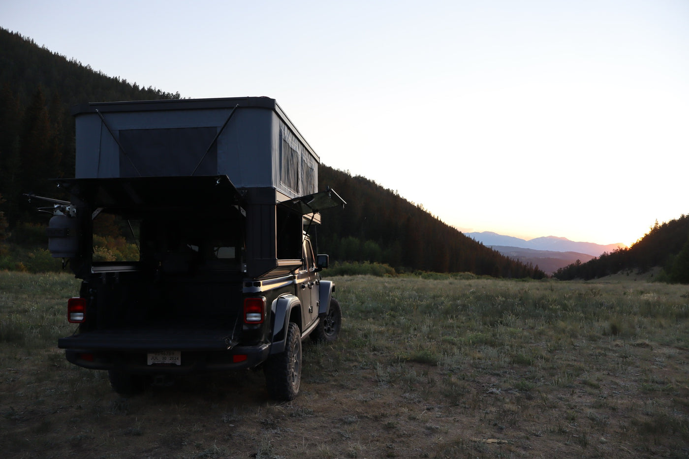 Tune Outdoor M1 on 2023 Jeep Gladiator Willys — photo 3