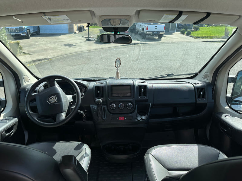 Meet Mona – Your Simple, Cozy, Adventure-Ready Camper Van — photo 13
