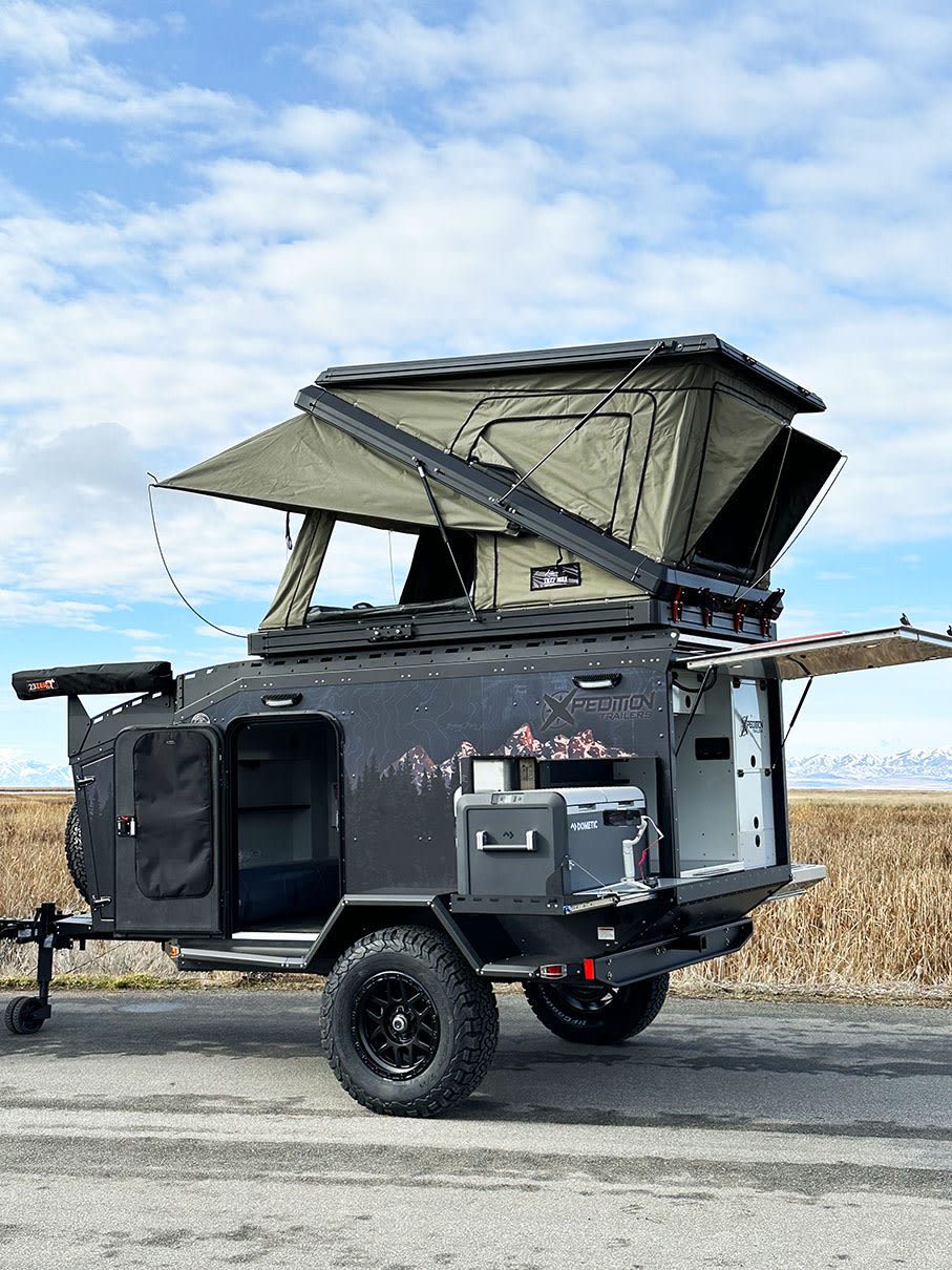 2024 Xpedition Voyager - Sleeps 4 with Roof top tent portal — photo 7