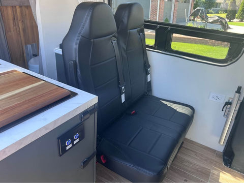Luxury Campervan for 2-4 | Families & Pets all aboard Juniper Express — photo 3