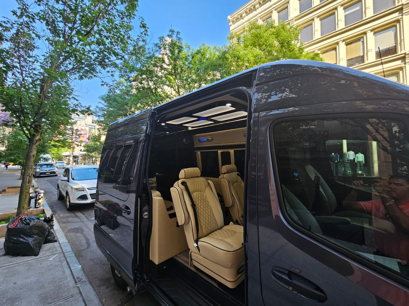 (Luna) MAD-Daycrusier Luxury 8 Passengers