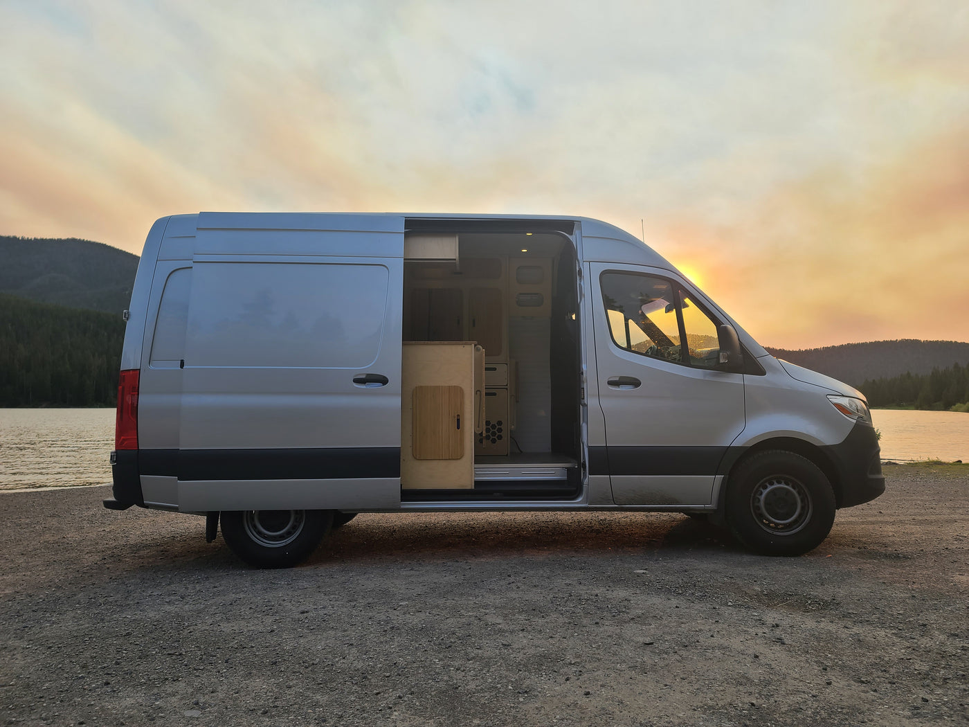 2022 Mercedes Sprinter Van (1) — photo 2