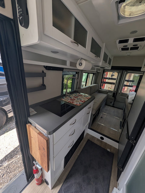 Robby's Roadrunner- 2023 Coachmen Beyond 22D — photo 4